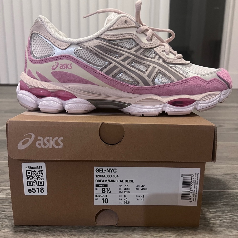 ASICS Gel-NYC Athletic Shoes - Cream and Pink